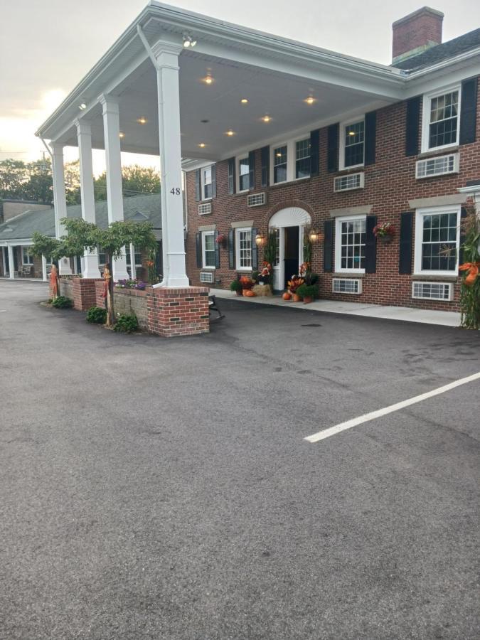 Colonial Inn Seekonk Bagian luar foto