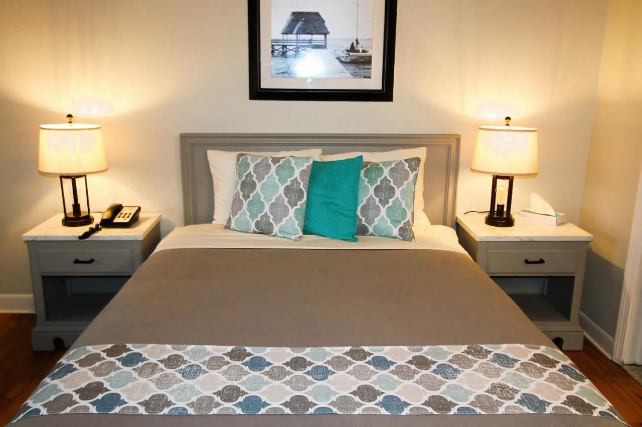Colonial Inn Seekonk Bagian luar foto