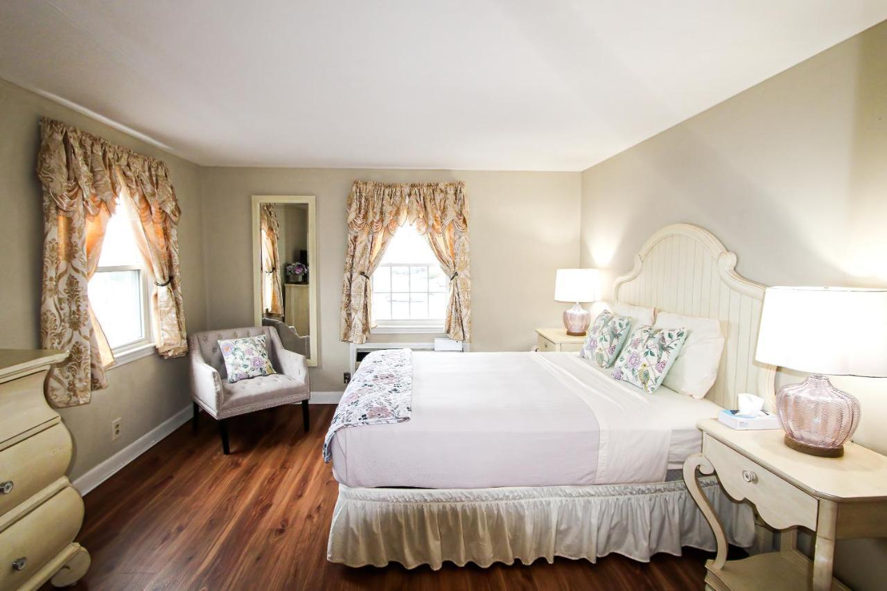 Colonial Inn Seekonk Bagian luar foto